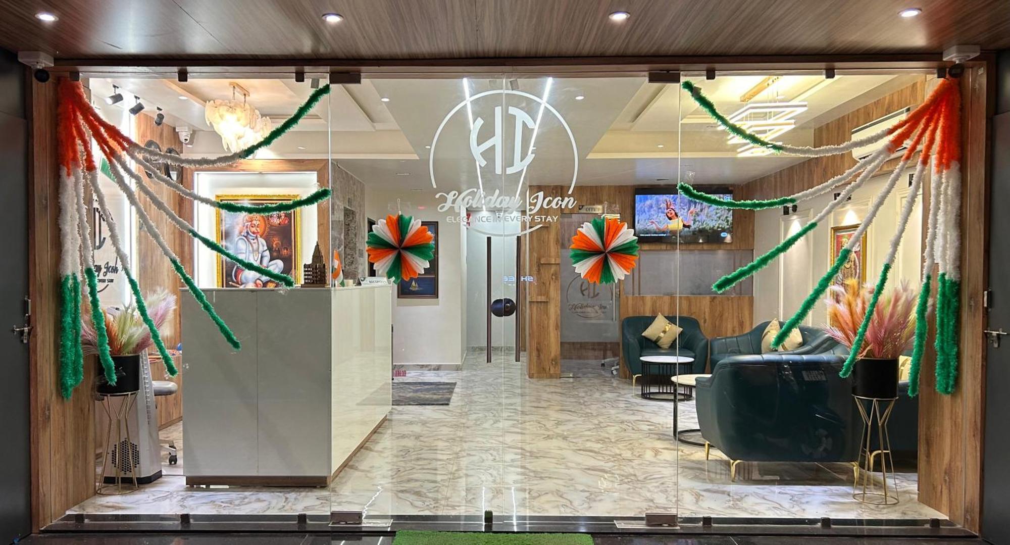 Hotel Holiday Icon Dwārka Eksteriør bilde